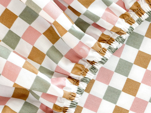 SHNUGGLE Toddler sheet + pillowcase- colorful checker